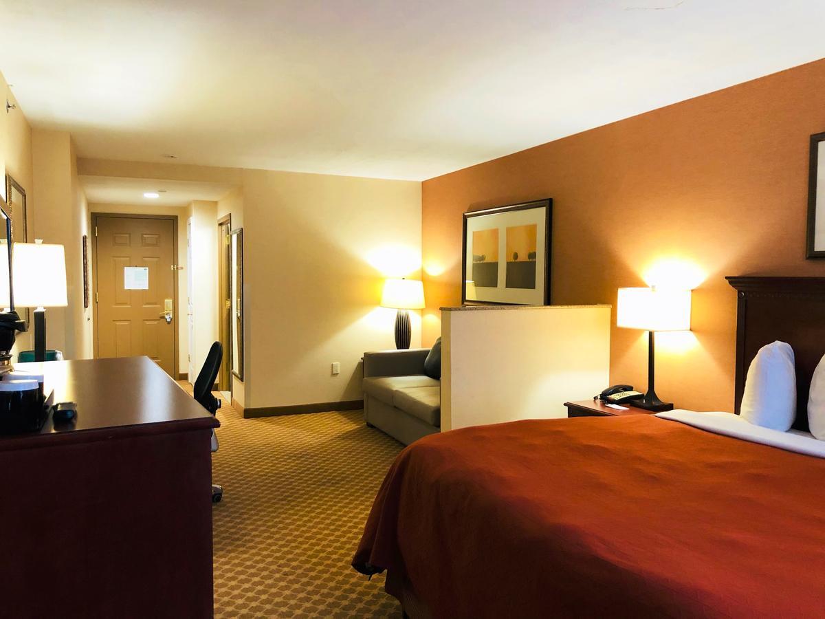 Queens County Inn And Suites New York Exterior foto